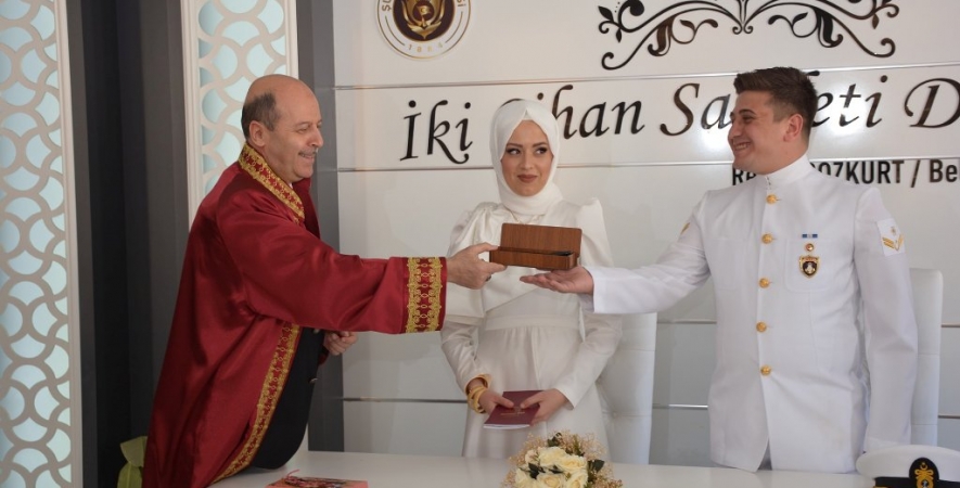 Başkan Bozkurt Genç Çiftin Nikahını Kıydı