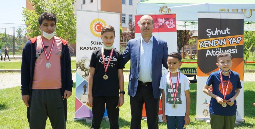 Başkan Bozkurt 2.Akıl ve Zeka Oyunları Turnuvası Ödül Törenine Katıldı.