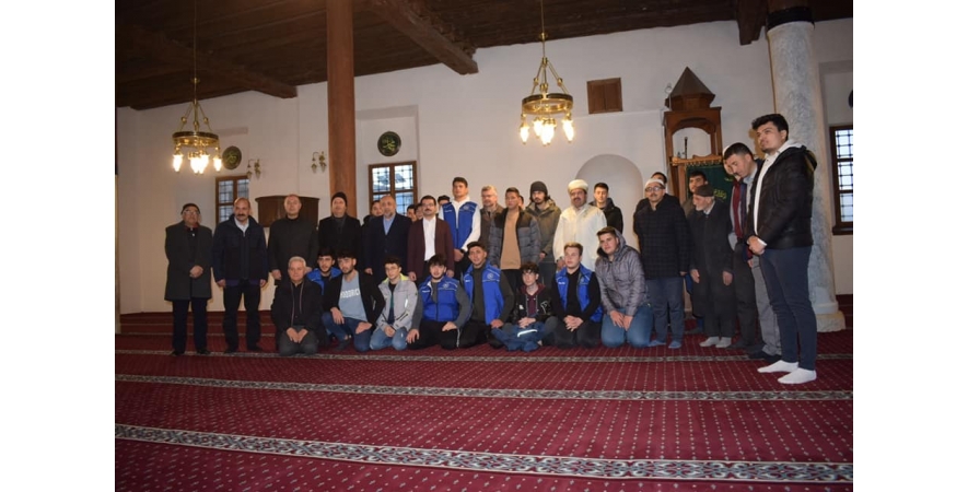 Mübarek Cuma Gününe Gençlerimizle Sabah Namazında Buluşarak Başladık.