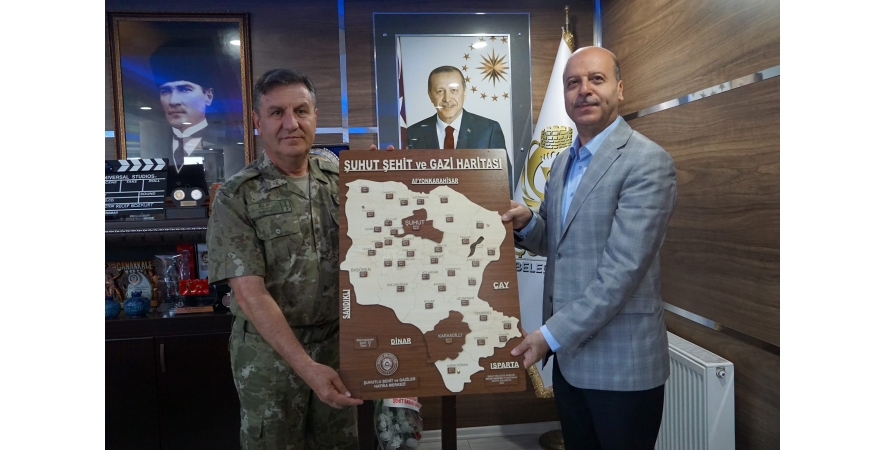 İkmal ve Garnizon Komutanı Tuğgeneral Osman Alp Komutanımıza Nazik Ziyaretleri İçin Teşekkür Ederiz.