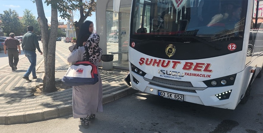 ŞUHUT’TA DİLENCİLERE ZABITA EKİPLERİNDEN GEÇİT YOK