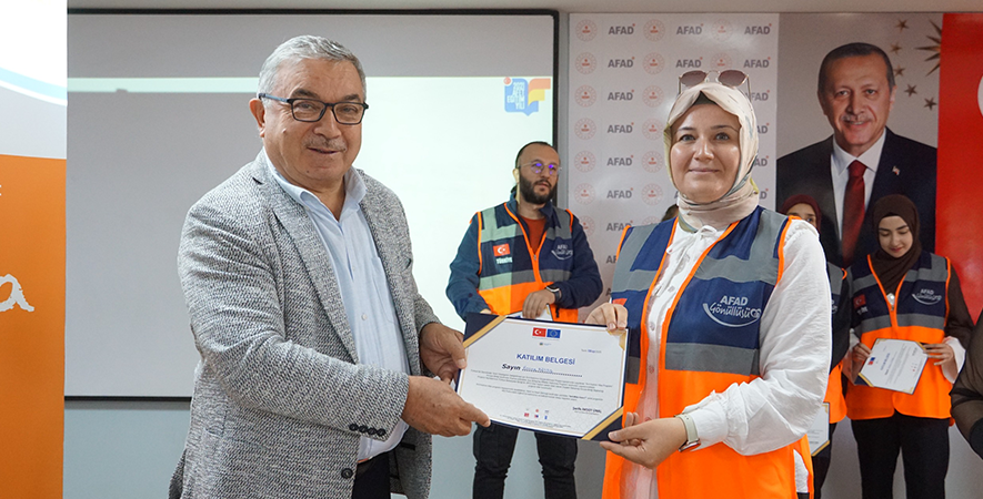 ŞUHUT’TA AFET EĞİTİMİ ENGEL TANIMADI