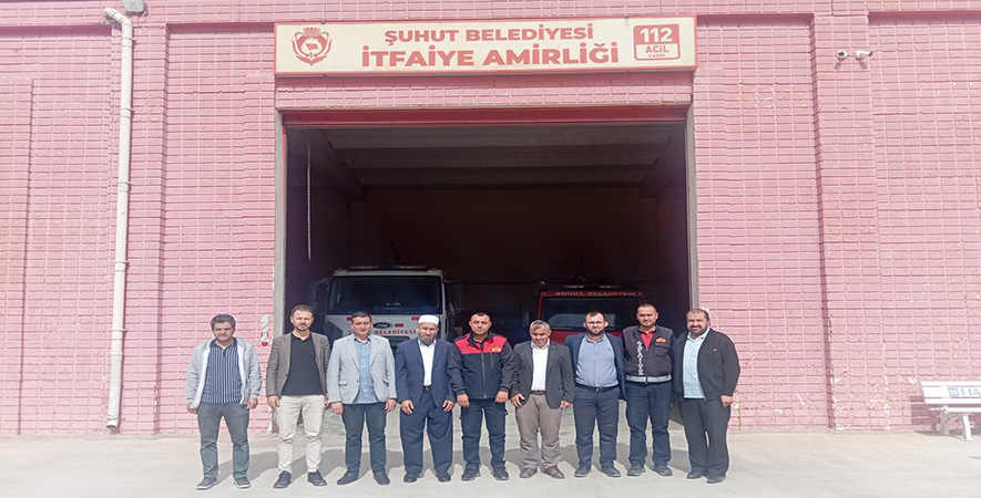 ŞUHUT’TA GÖREV YAPAN İMAMLAR İTFAİYECİLERİ UNUTMADI