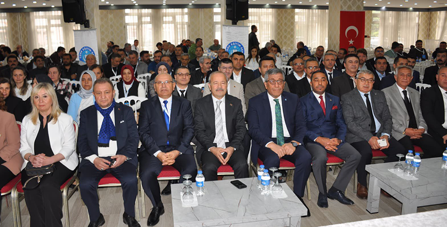 BAŞKAN ÖZAŞKIN: TÜRK EĞİTİM-SEN GENEL KURULU’NA KATILDI