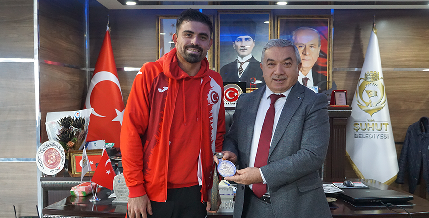 MİLLİ FUTBOLCU EMRE KILINÇ MEMLEKETİ ŞUHUT’TA