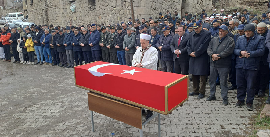 KIBRIS GAZİSİ MUSTAFA ALTIN ŞUHUT’TA TOPRAĞA VERİLDİ