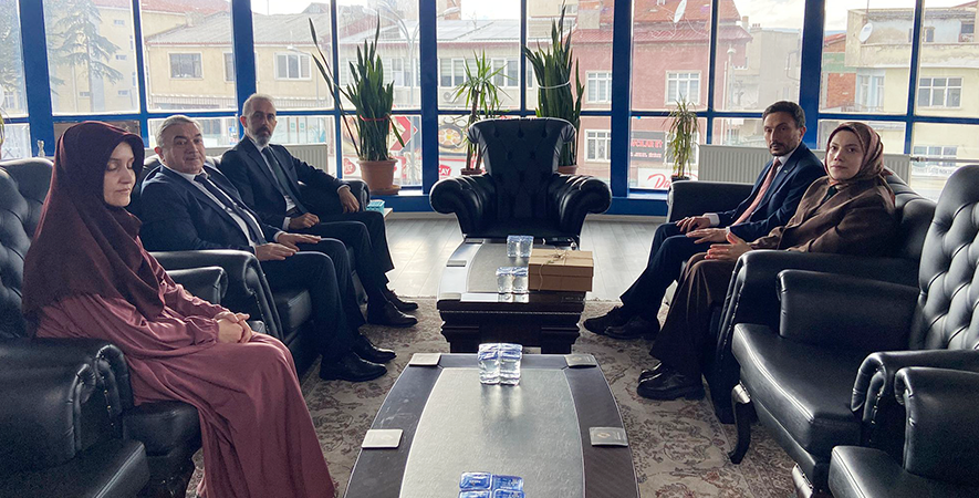 YEŞİLAY’DAN ŞUHUT’TA ANLAMLI ZİYARET