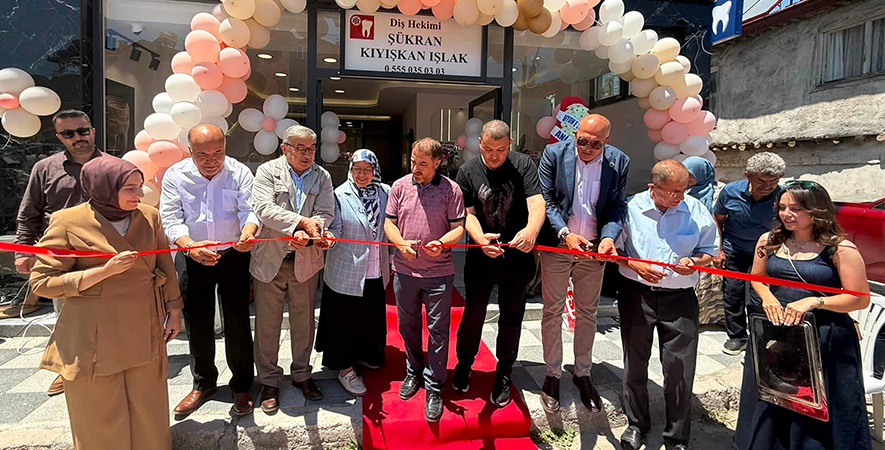 BAŞKAN ÖZAŞKIN, ŞUHUT’A KAZANDIRILAN YENİ DİŞ KLİNİĞİNİN AÇILIŞINI GERÇEKLEŞTİRDİ
