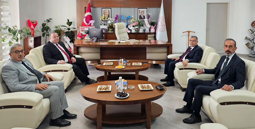 BAŞKAN ÖZAŞKIN’DAN İL MİLLİ EĞİTİM MÜDÜRÜ ALTINKAYNAK’A HAYIRLI OLSUN ZİYARETİ
