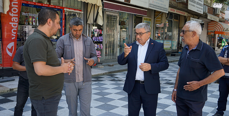 ŞUHUT’TA MEYDAN YENİLEME ÇALIŞMALARINDA SONA GELİNDİ